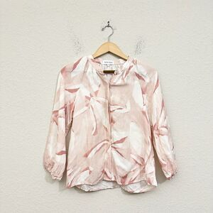 BELLA DAHL Long Sleeve Shirred Raglan Shirt in Fresco Floral Print